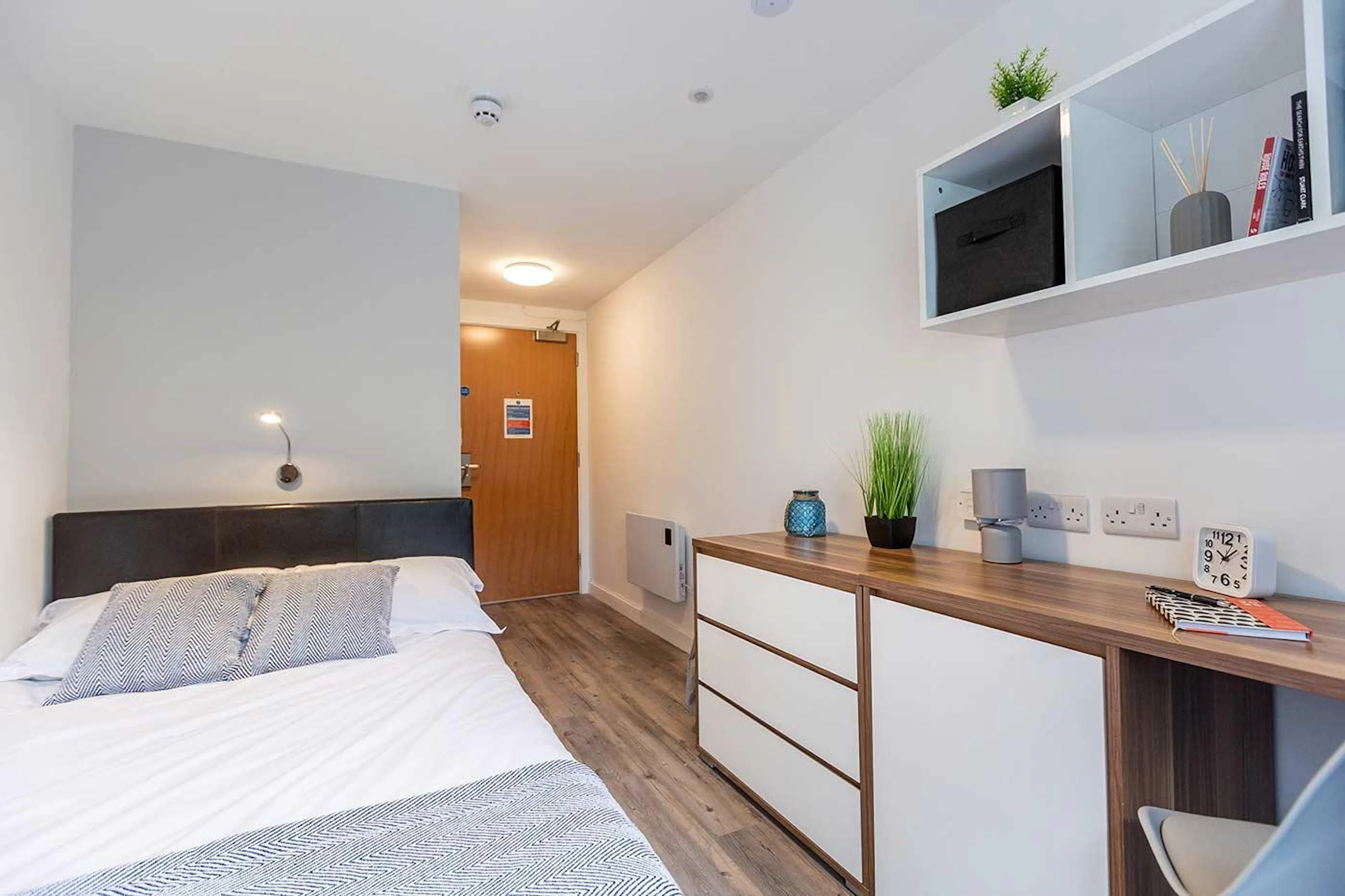 Classic Ensuite ROOM 1