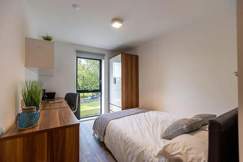 Property video thumbnail 2
