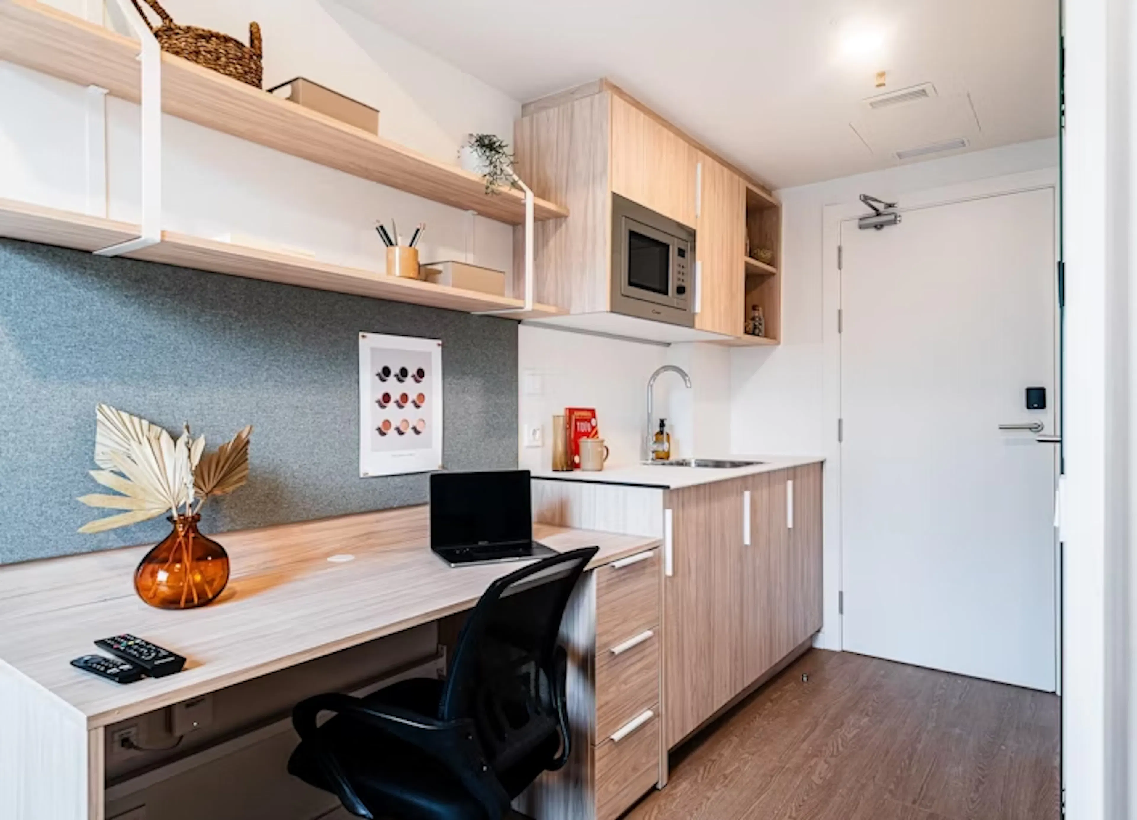 Classic Ensuite KITCHEN 1