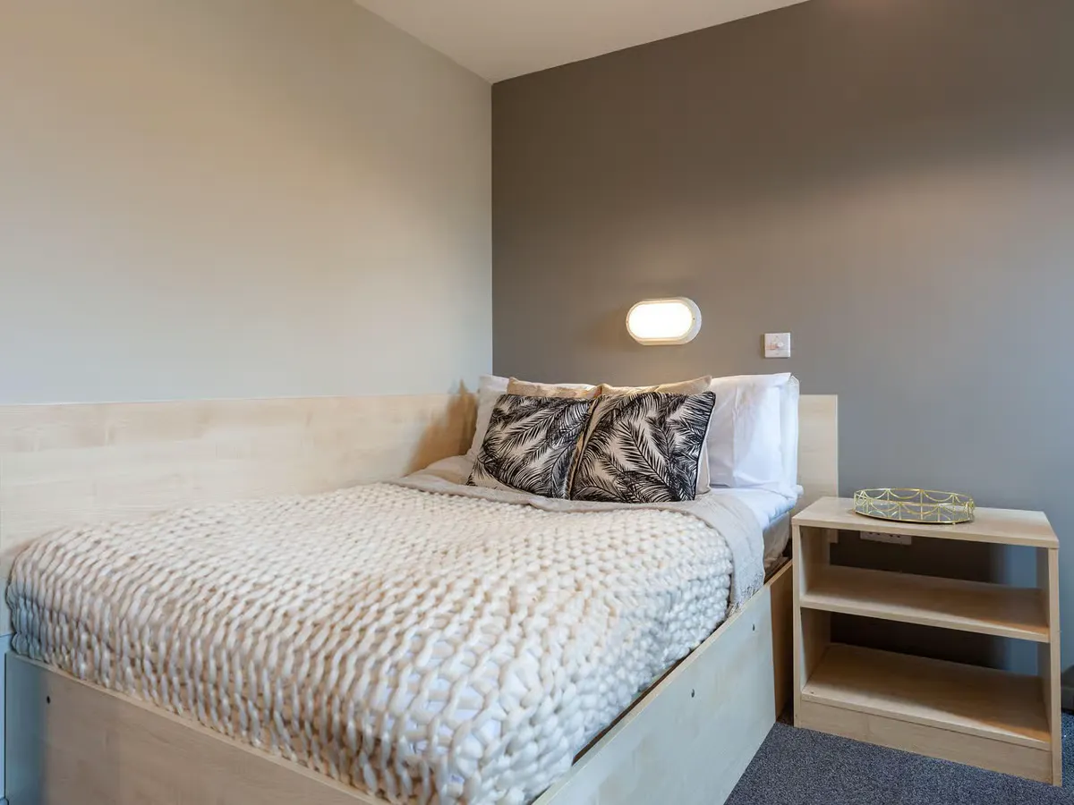 crown-house-reading-reading-Classic Ensuite Plus