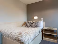 crown-house-reading-reading-Classic Ensuite Plus