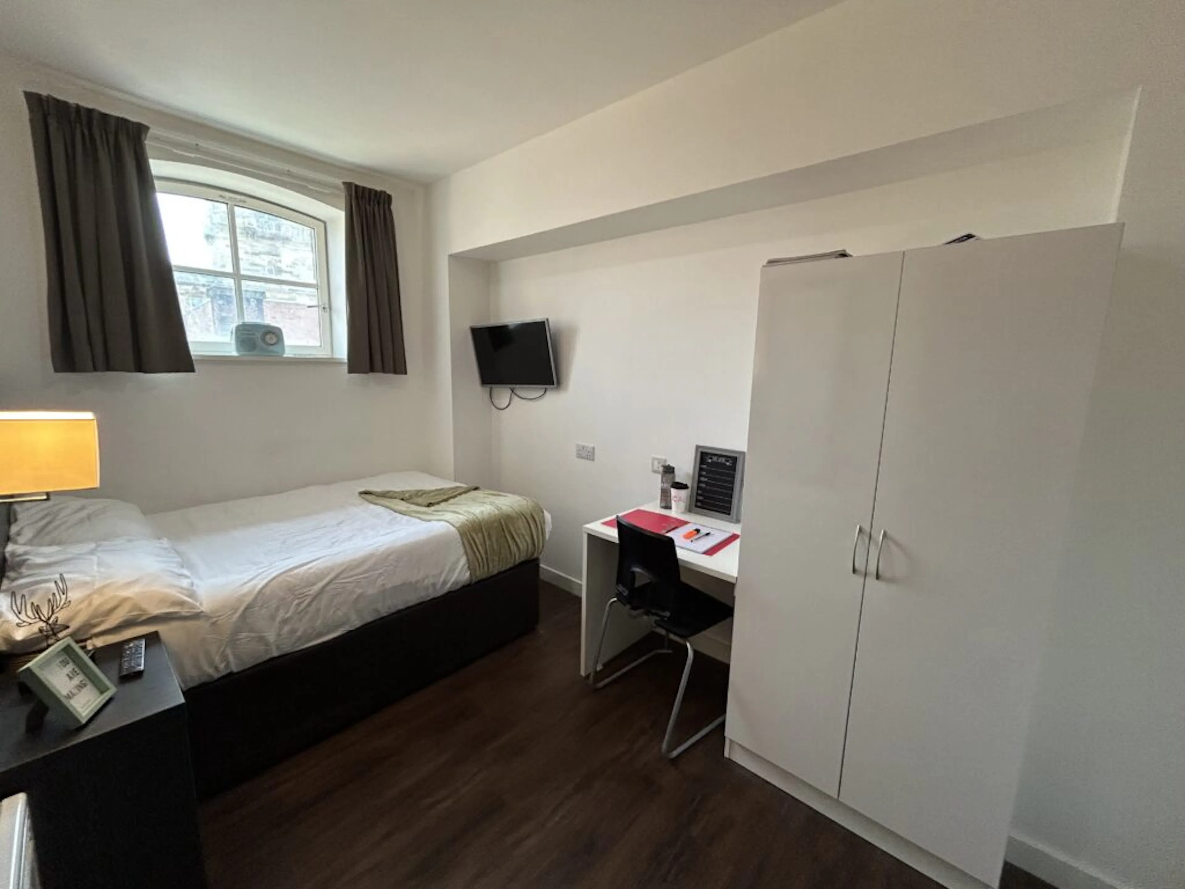 Classic Ensuite ROOM 1