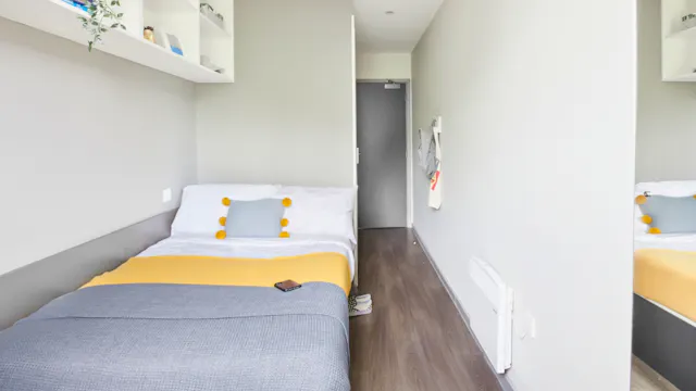 Classic En-suite room image 1