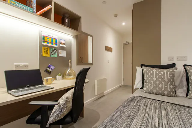 Classic Ensuite room image 1
