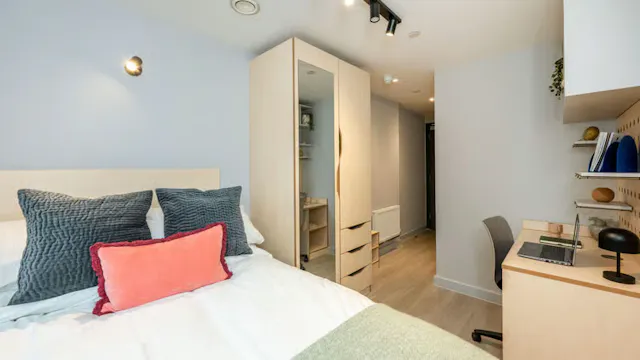 Classic Ensuite room image 1