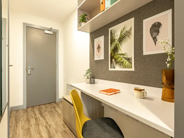 Classic En Suite room image 2
