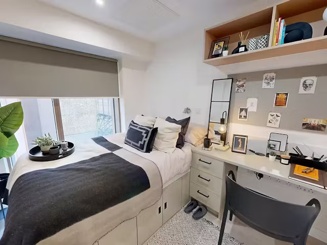 crown-place-birmingham-birmingham-Classic Ensuite (Floors 1-12)-1