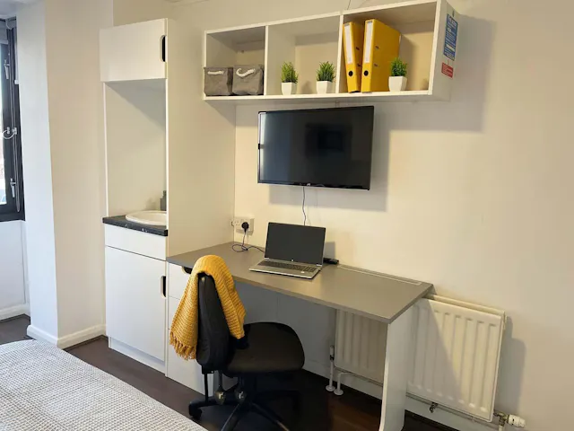 Classic Non Ensuite room image 2
