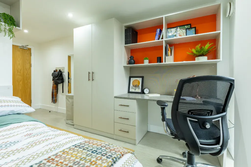 Classic En-suite Plus