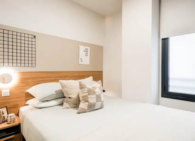 Platinum Studio room image 1