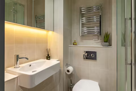 straits-garden-egham-BATHROOM