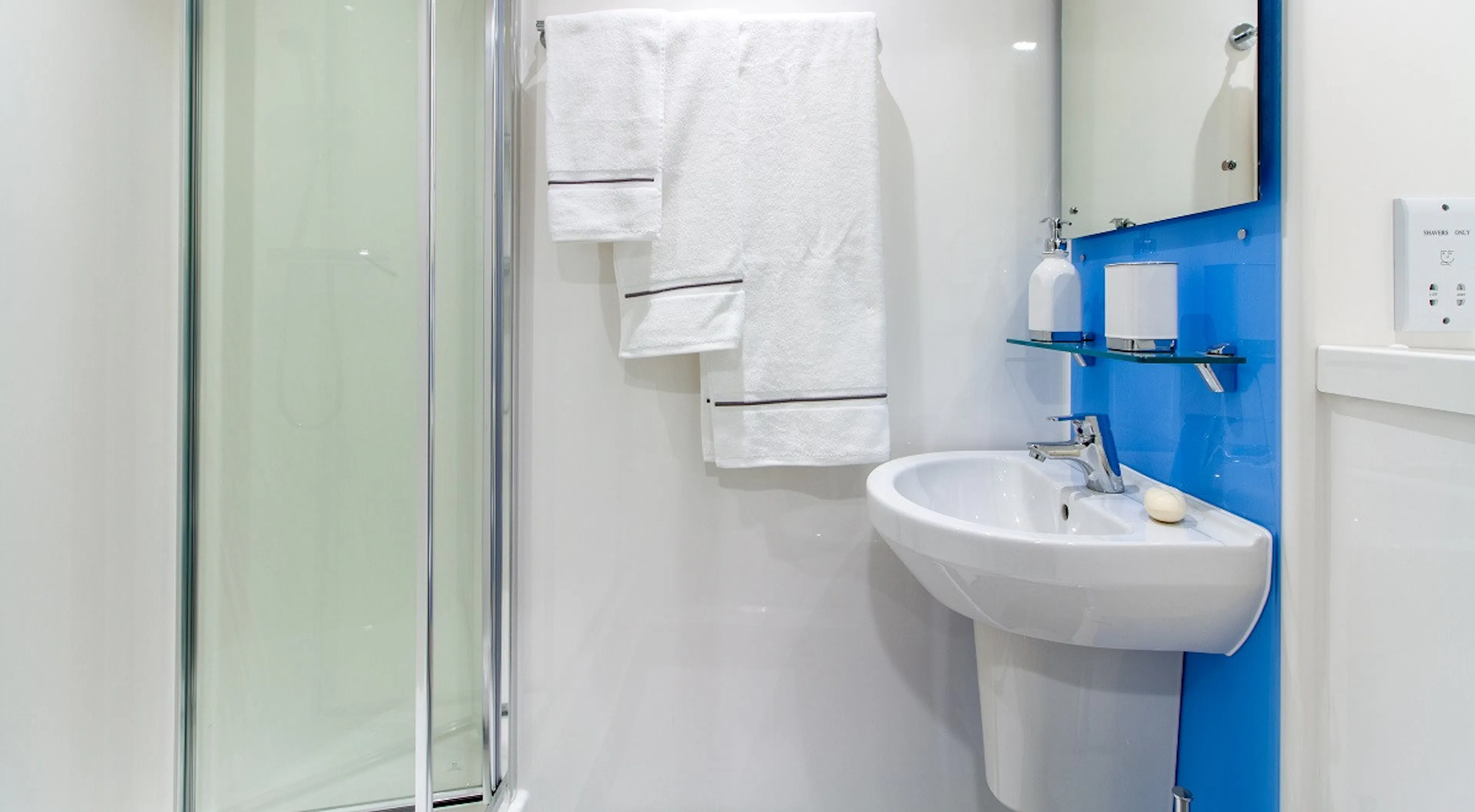 Platinum Studio BATHROOM 4