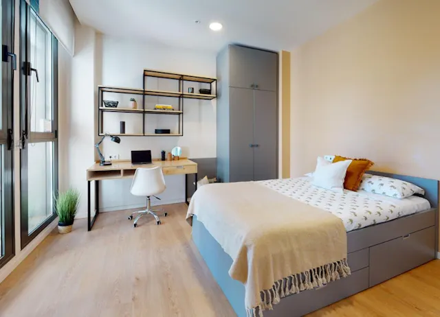 Platinum Studio room image 1