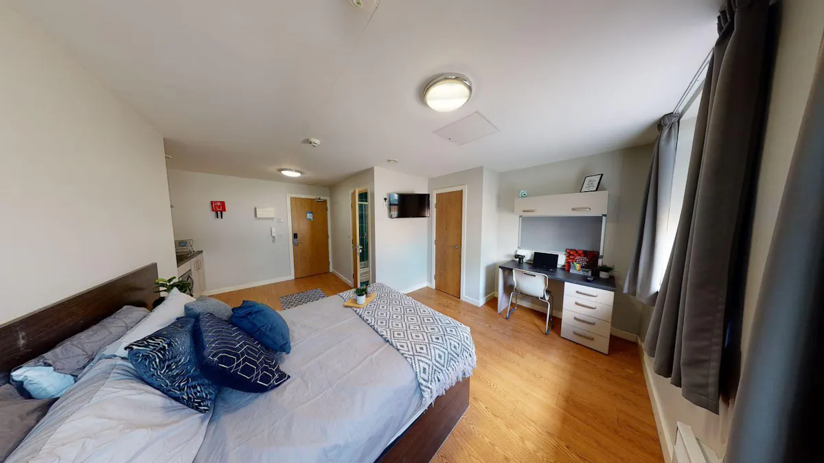 Platinum Studio ROOM