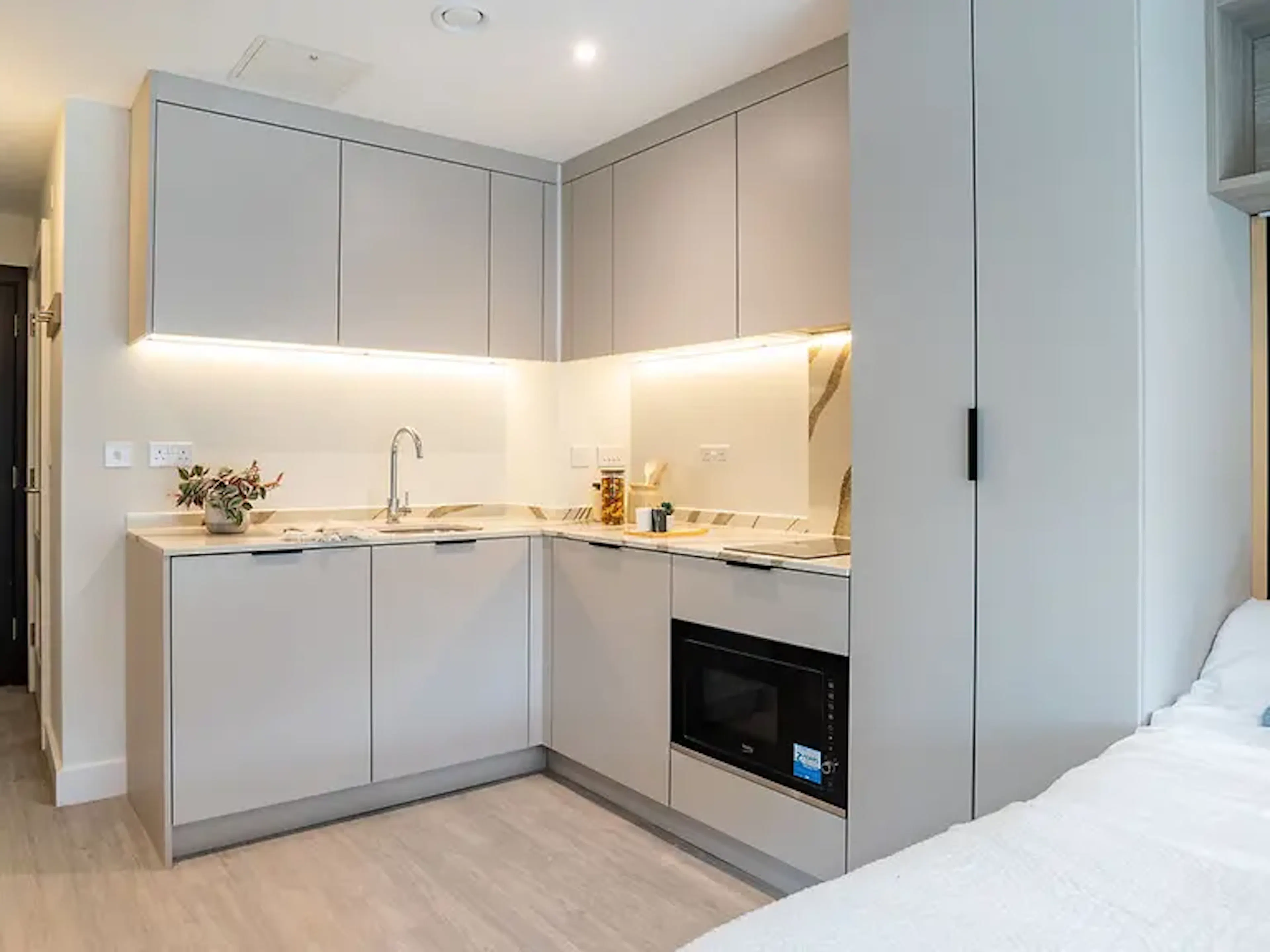 Classic Studio KITCHEN 2