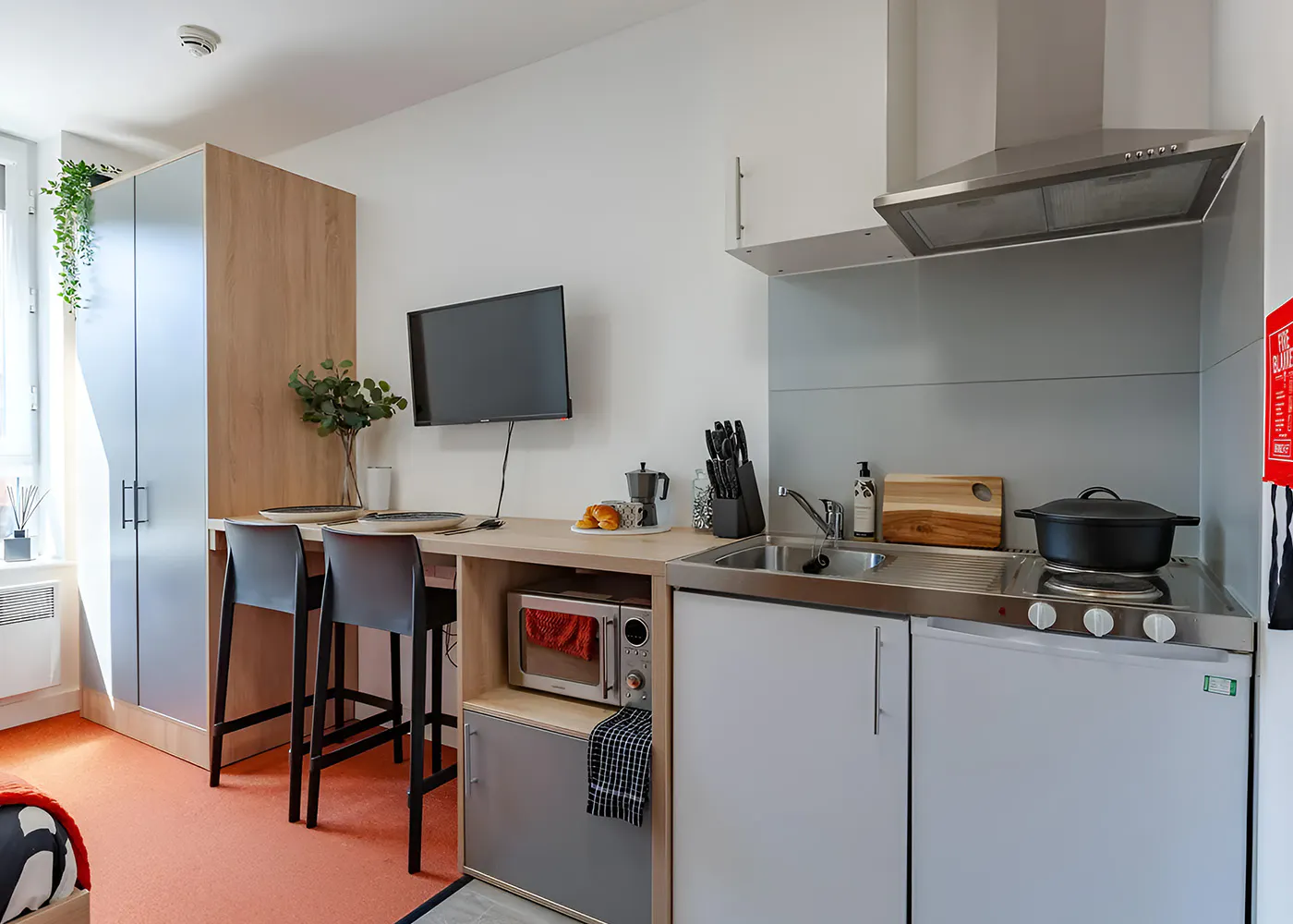 Classic Studio KITCHEN 2