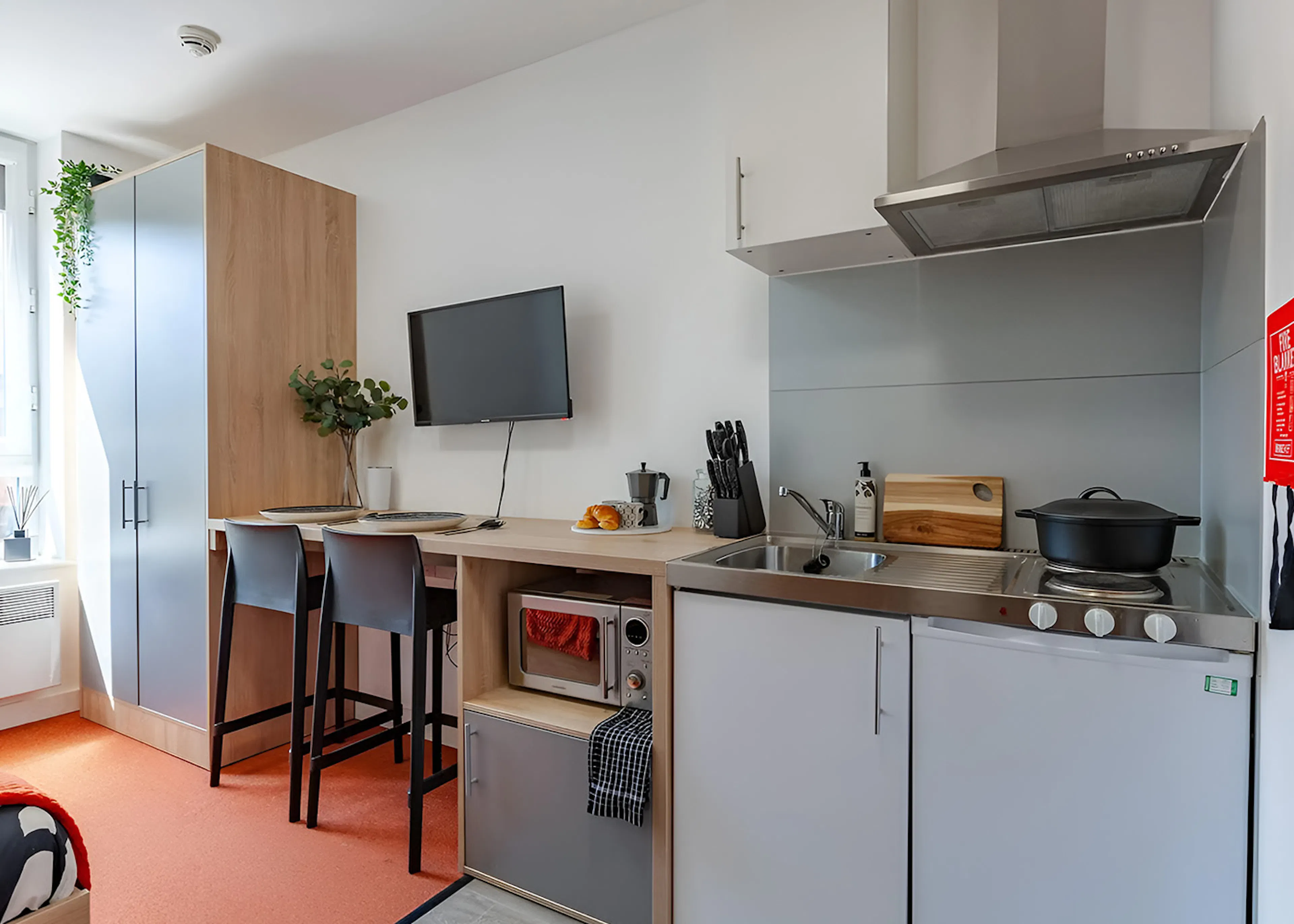 Classic Studio KITCHEN 2