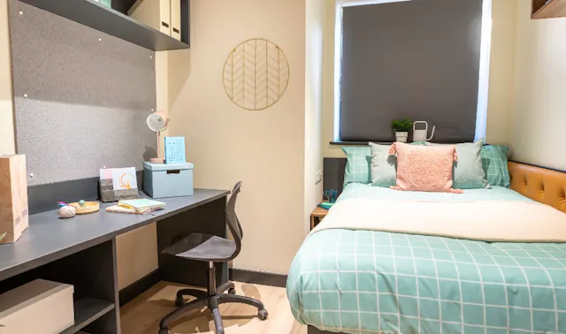 Platinum Studio room image 1
