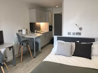 The Metropolis-Newcastle Under Lyme-ROOM-1