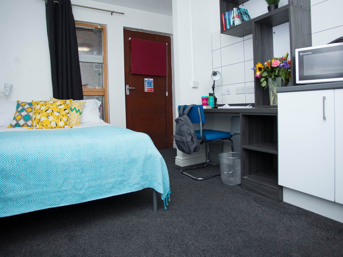 Classic Studio (Truro Court)