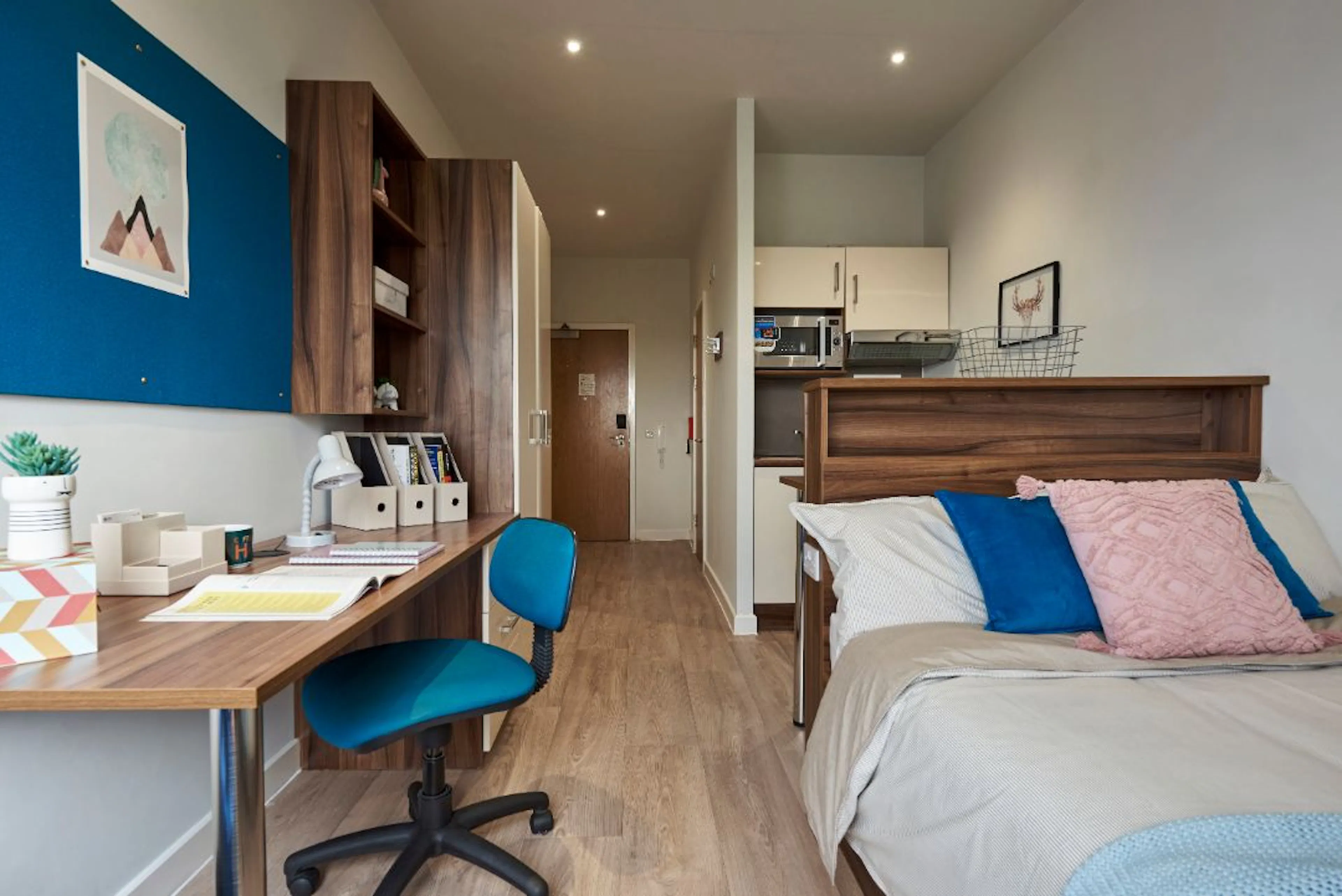 ROOM ROOM 3