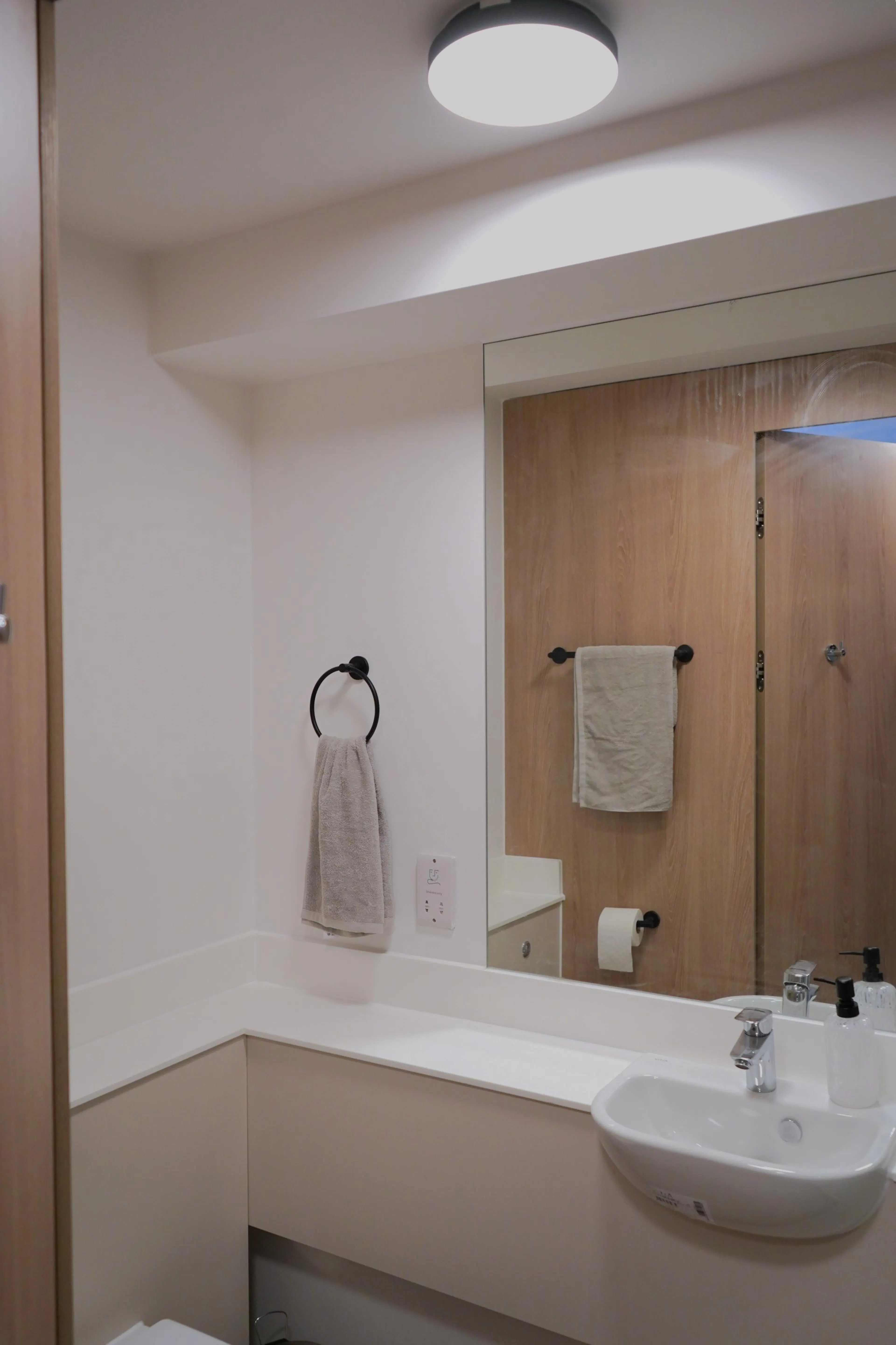 Classic Plus Studio BATHROOM 4