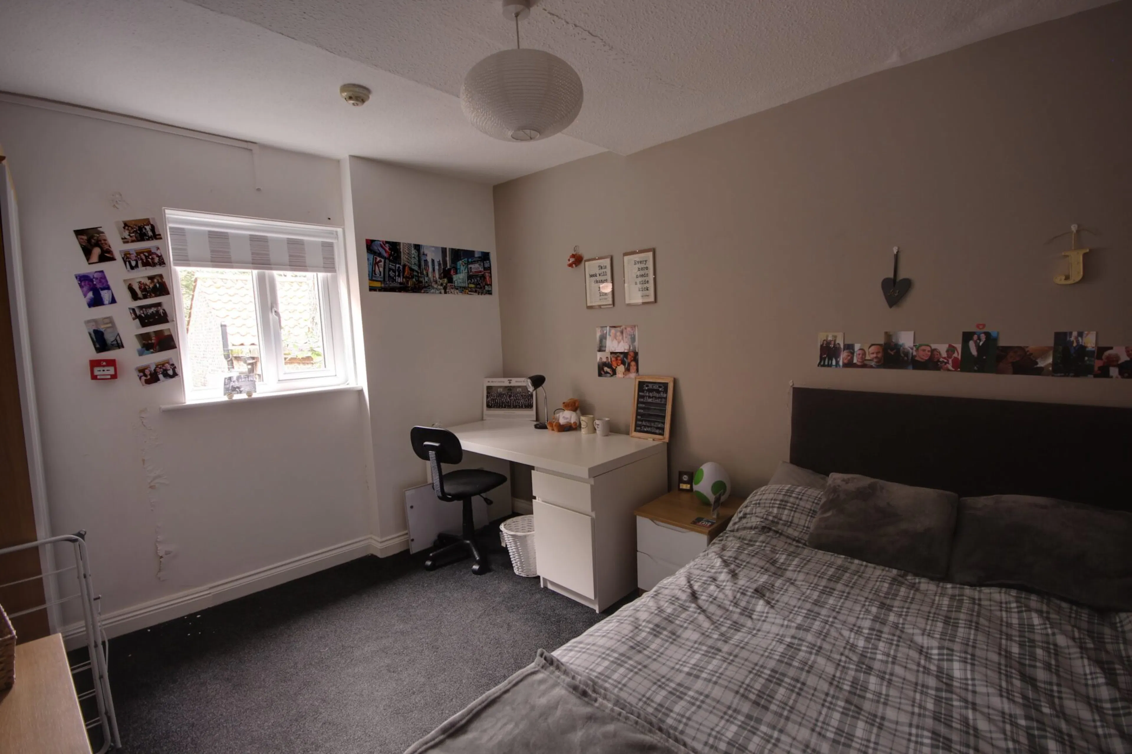 5 Bedroom Apartment ROOM 1