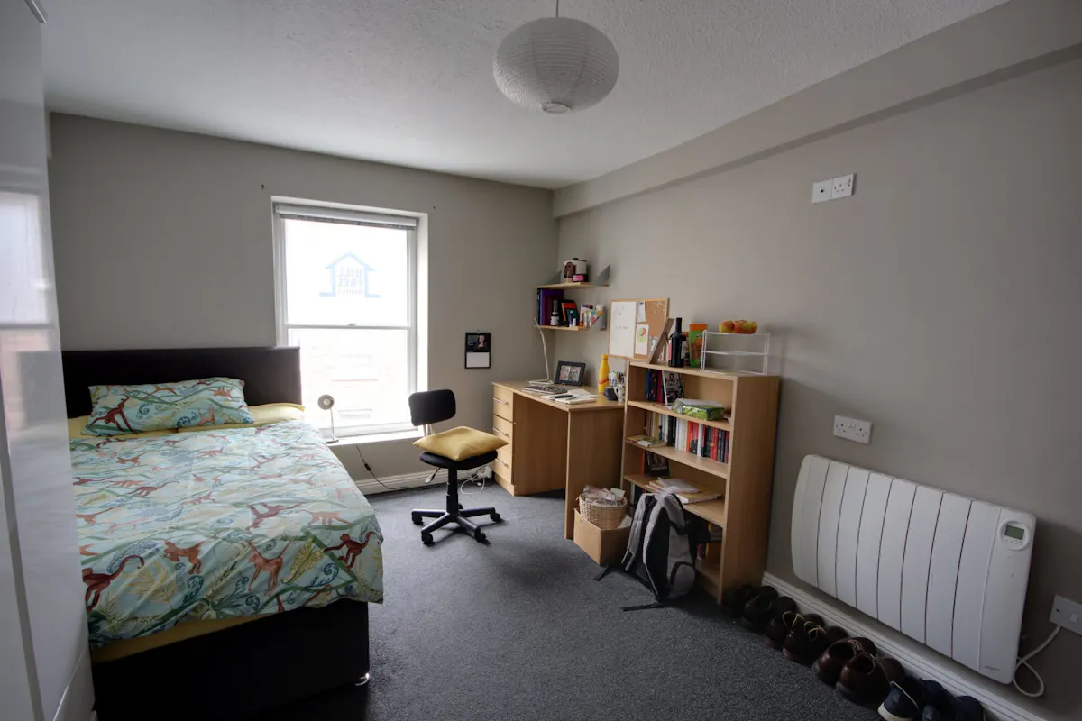 5 Bedroom Apartment ROOM
