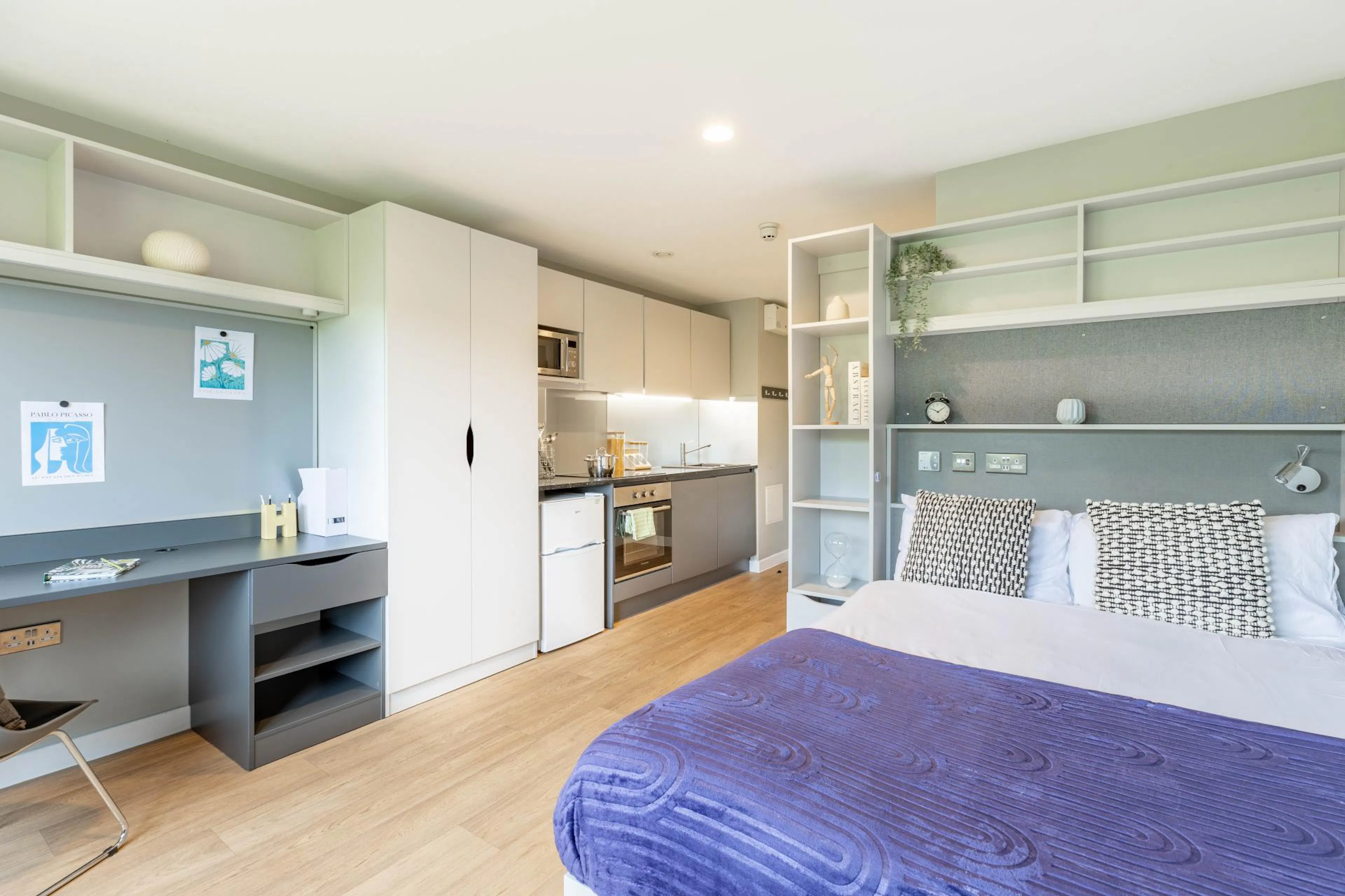 Premium Studio ROOM 4