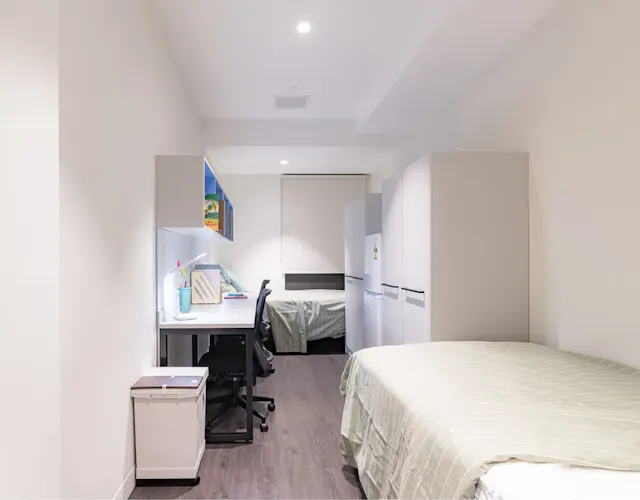 Cluster Ensuite Twin Share Bronze room image 1
