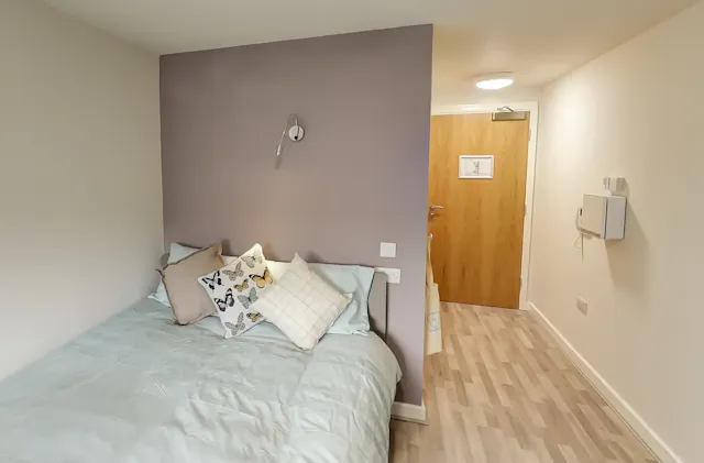 Cluster room image 2