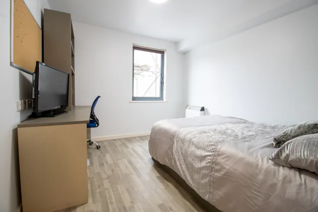 Cluster room image 1