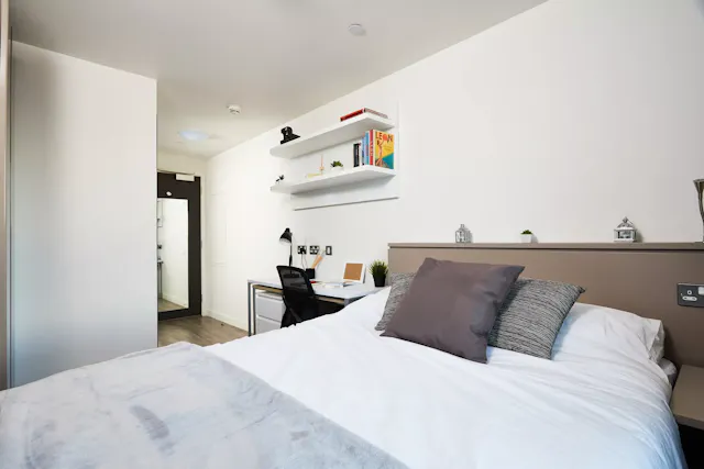 Cluster room image 1