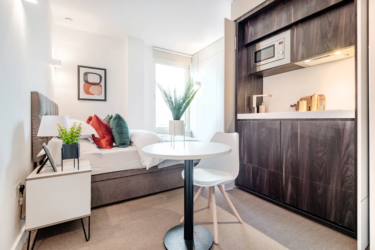 Compact Studio ROOM