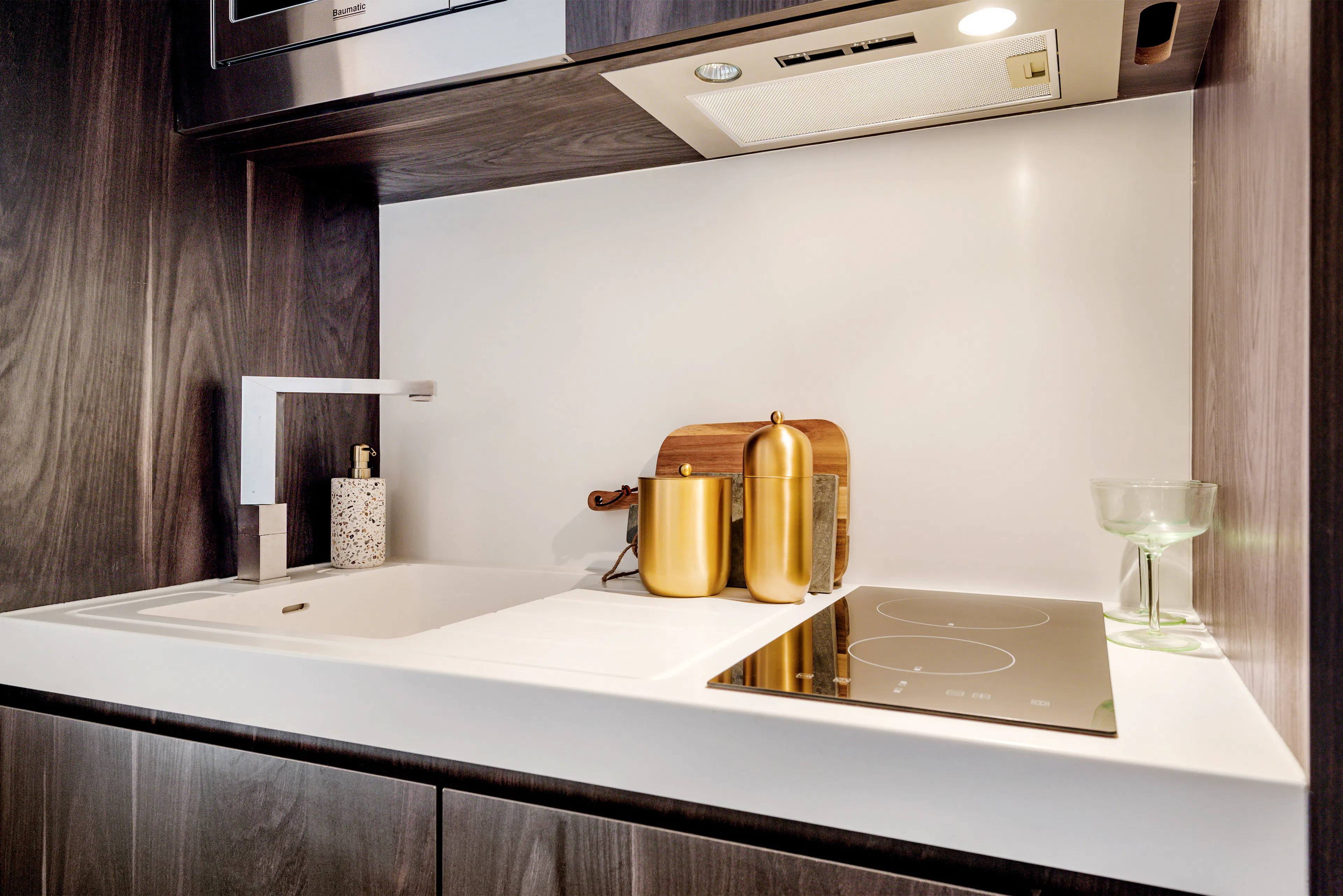 Compact Studio KITCHEN 1