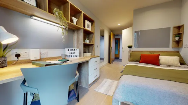 Copper En Suite room image 1