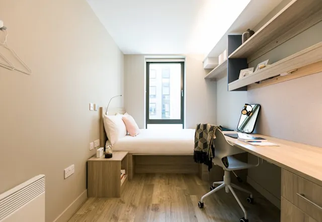 Copper En Suite room image 1