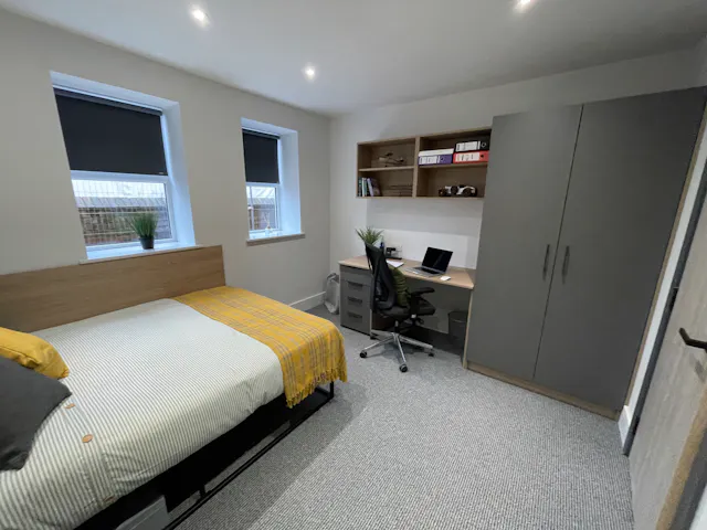 Cluster Ensuite room image 4