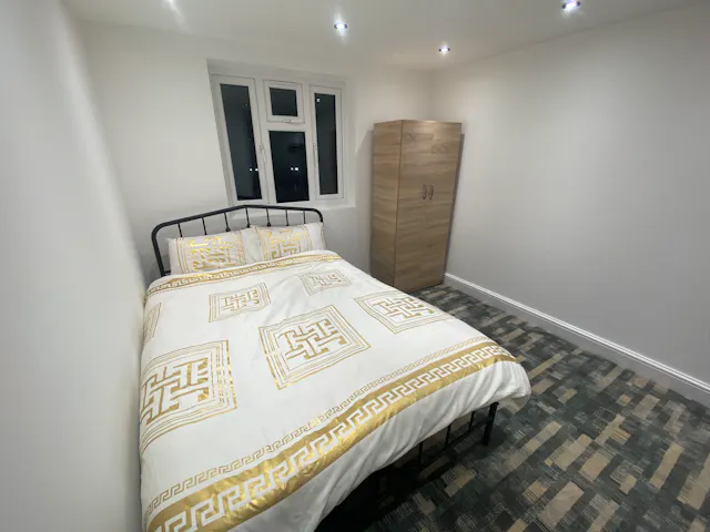 Loft Ensuite room image 1