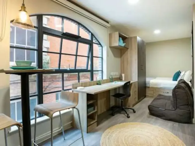 Corner Standard Studio room image 2