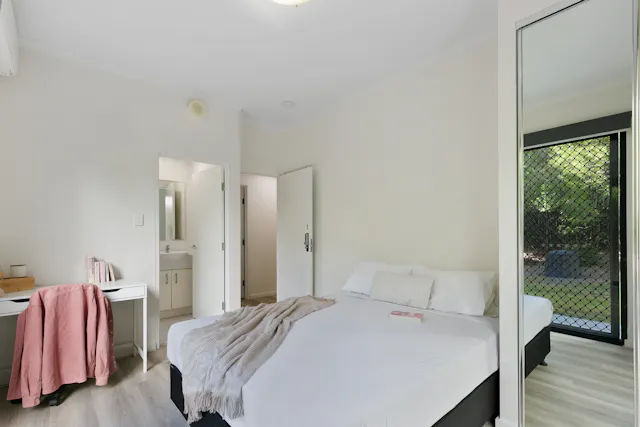 4 Bedroom Superior Room room image 2
