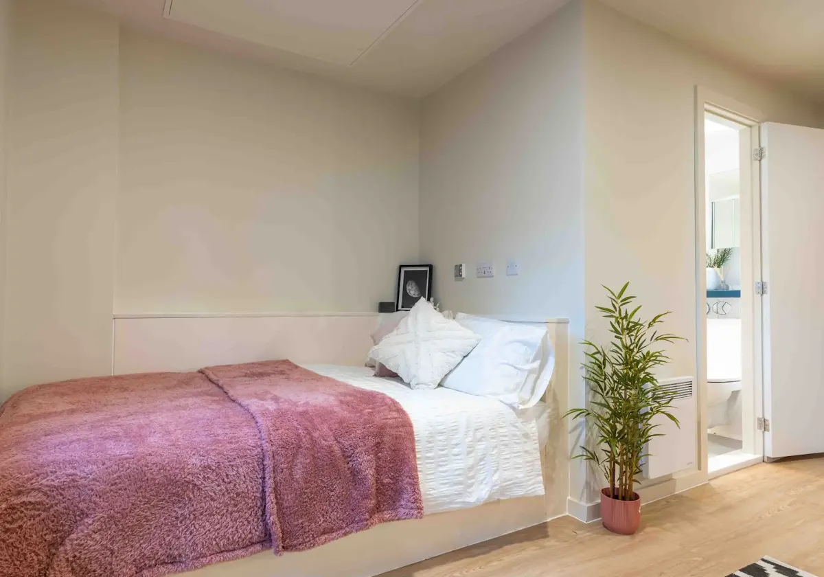 Bronze Studio ROOM
