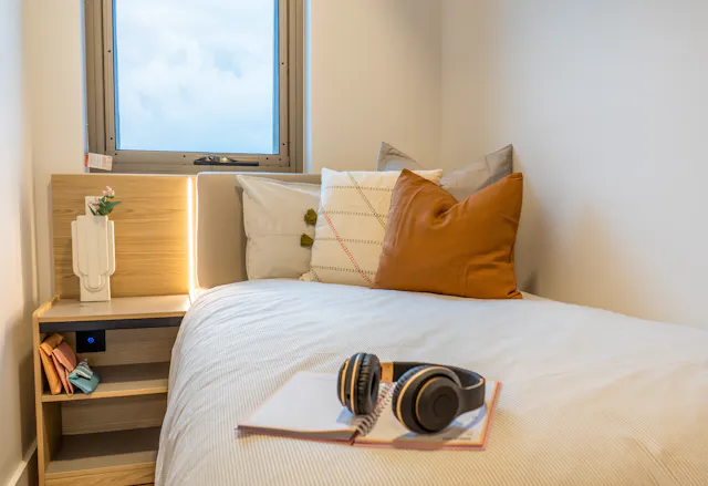 Cosy Two Bed Apartment room image 1
