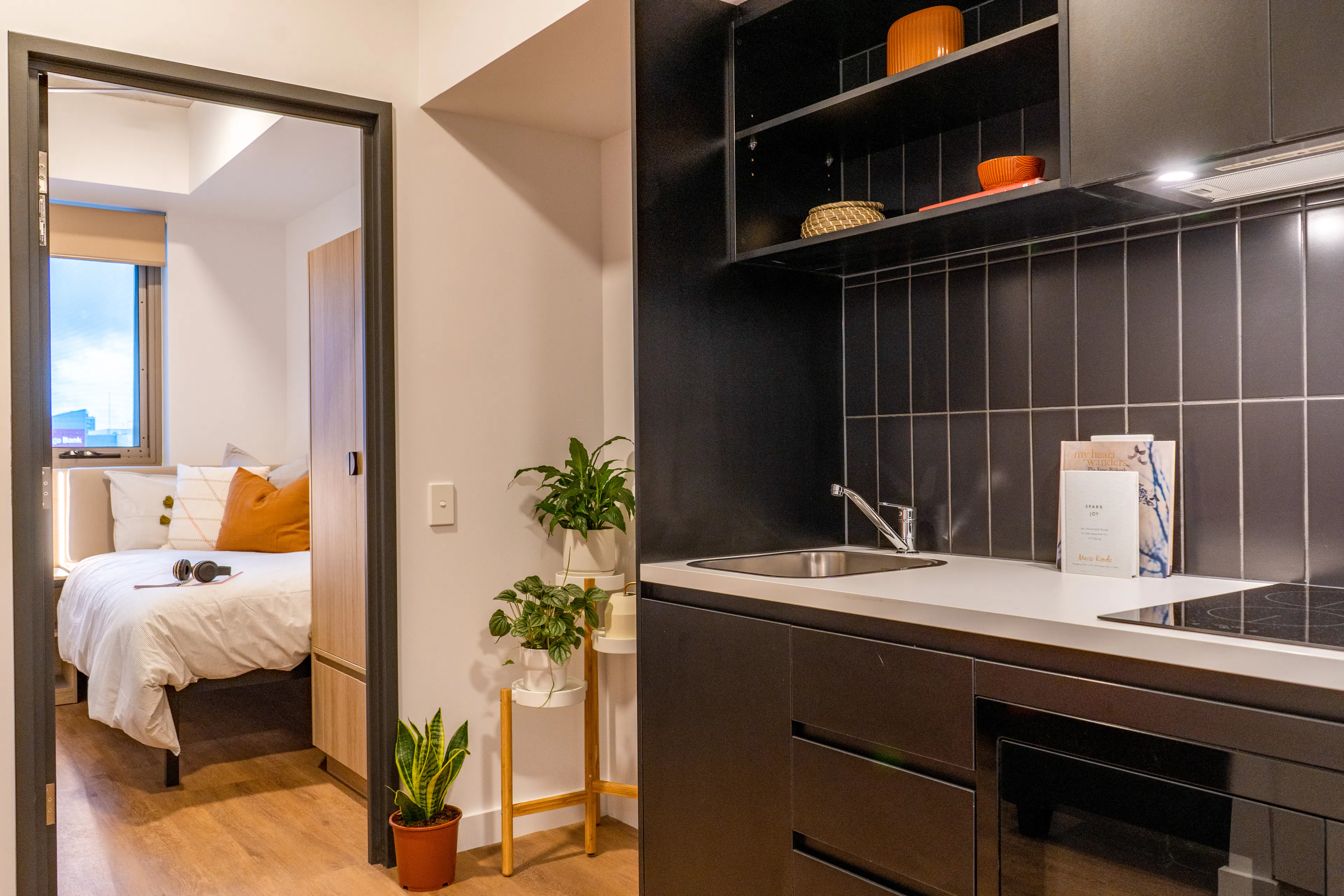 Cosy Two Bed Apartment KITCHEN 3
