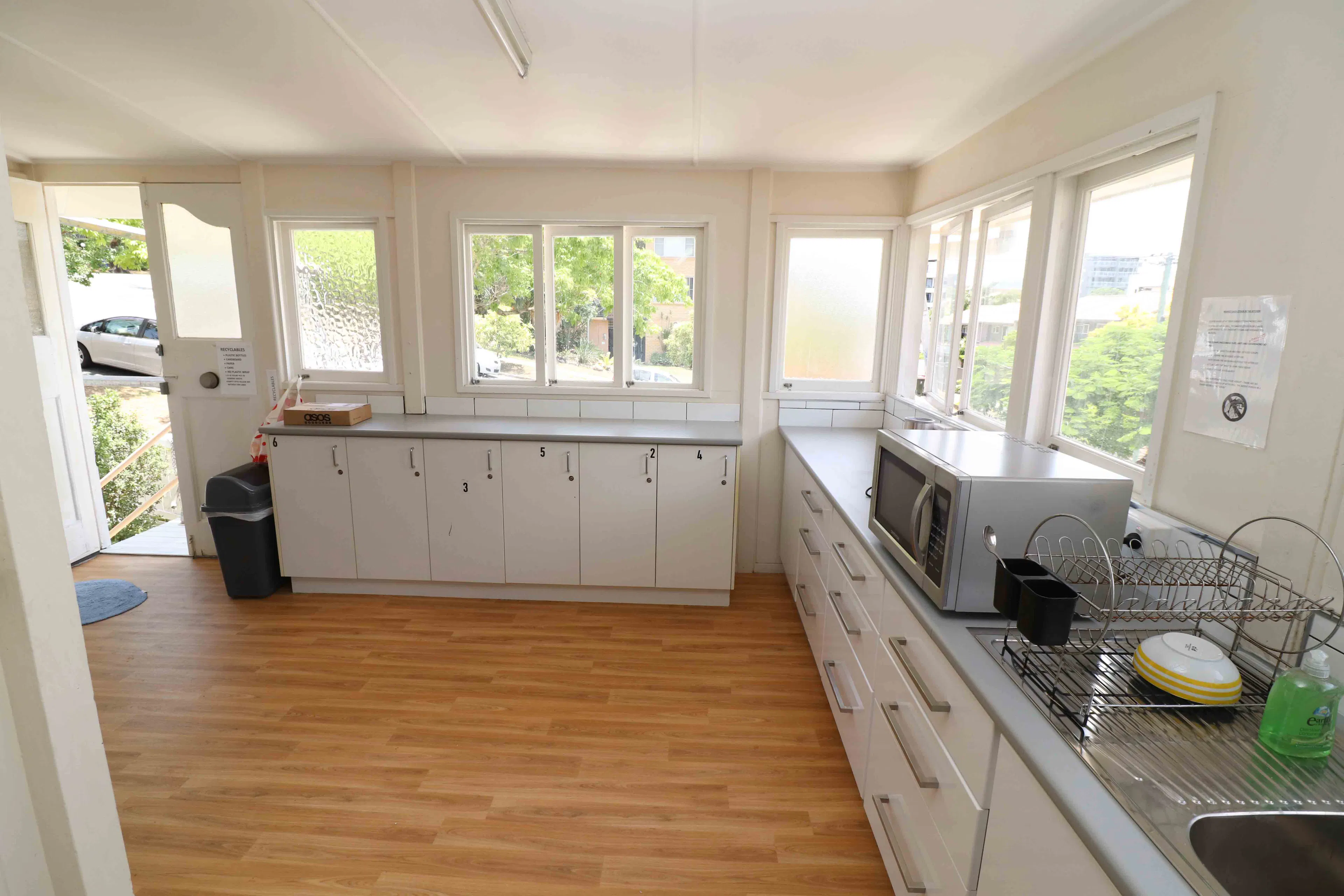 Cosy Single Room KITCHEN 2