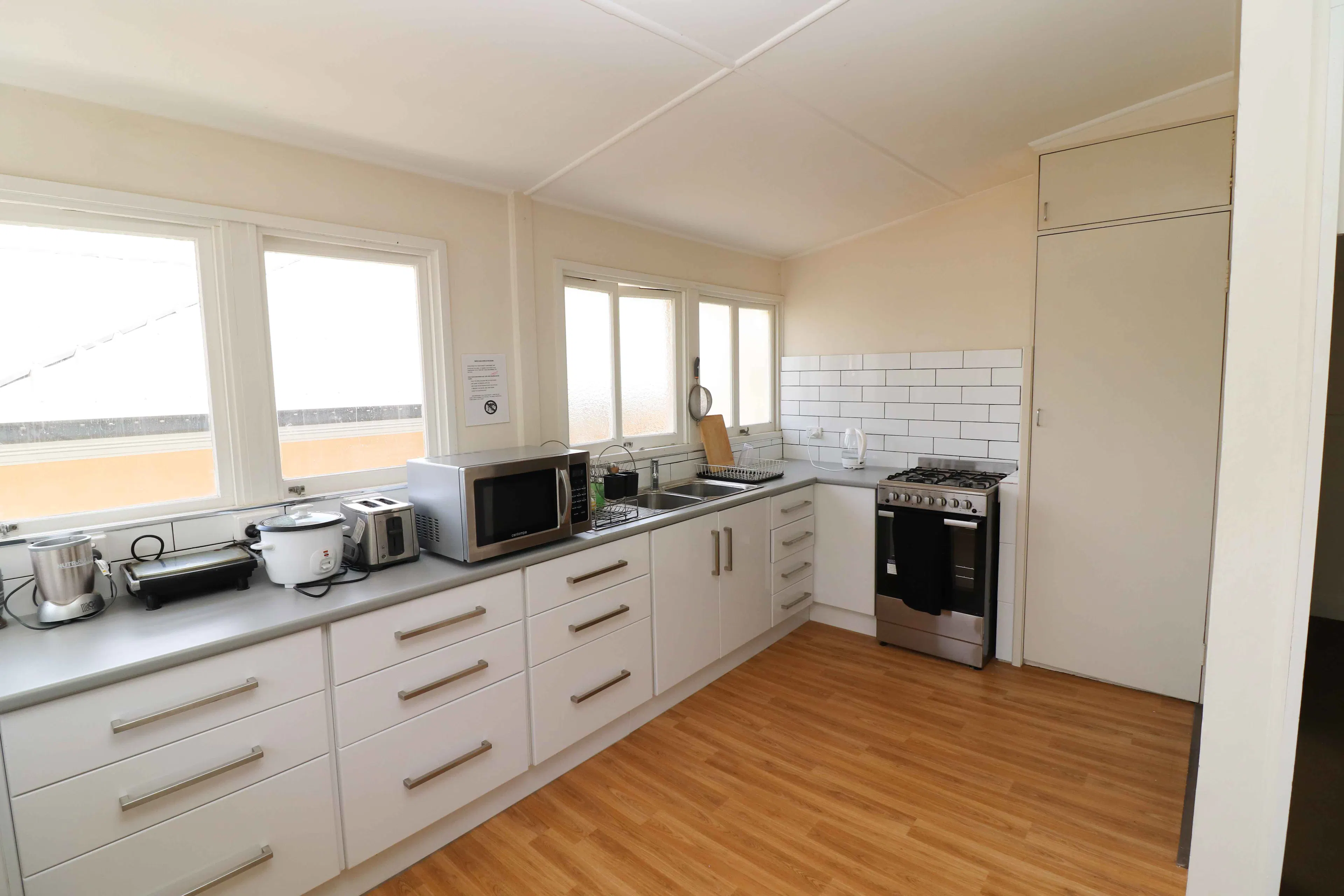 Cosy Single Room KITCHEN 3