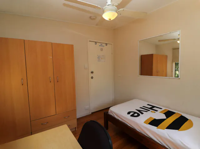 Cosy Single Room room image 2