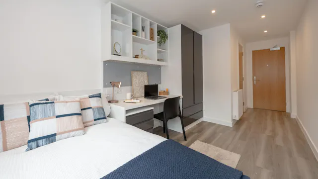 Club Ensuite room image 2