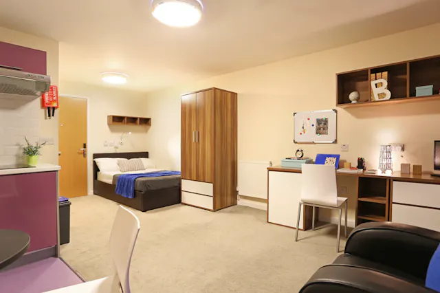 Deluxe Studio – Kentish House room image 1