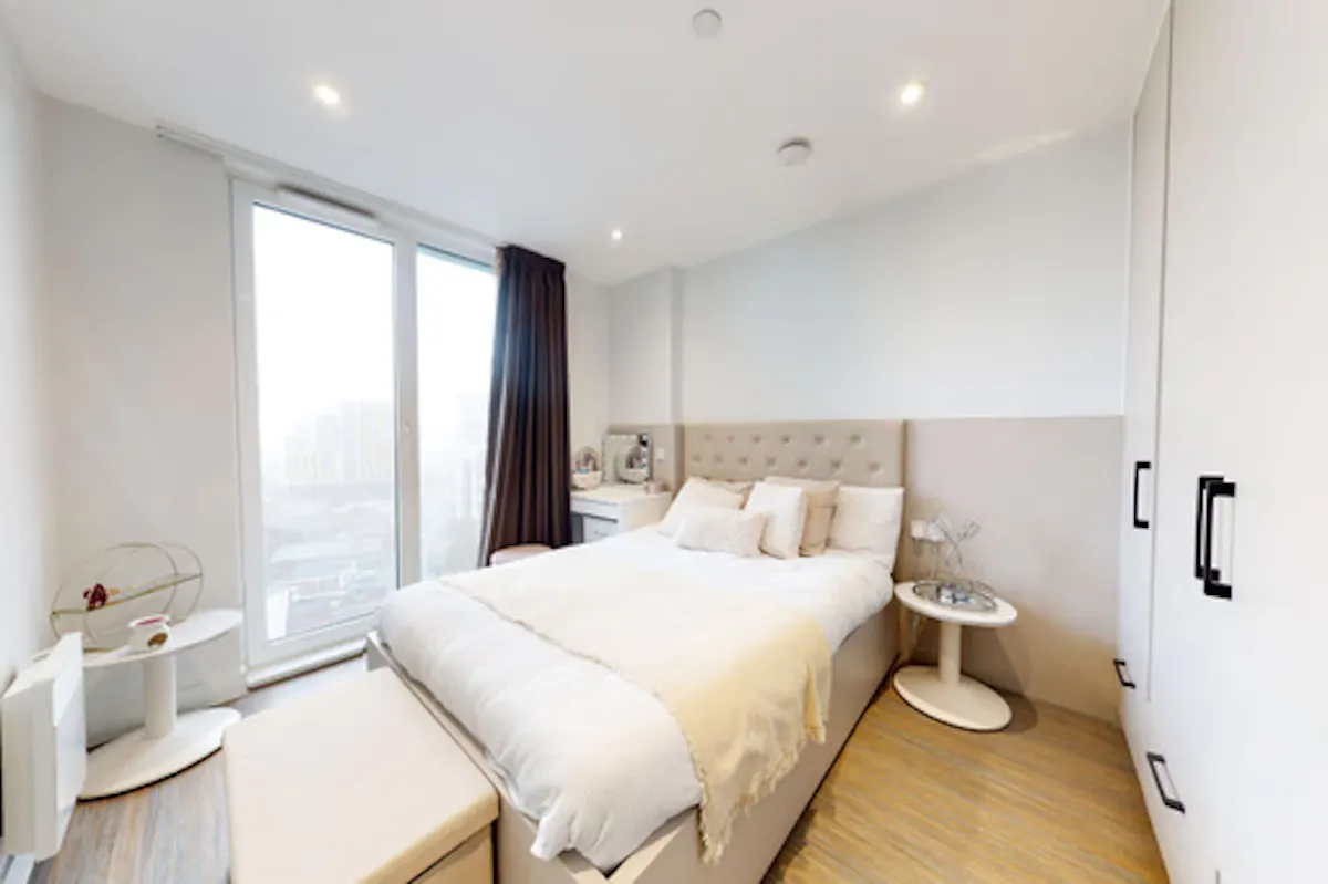 DIAMOND 1 BED APARTMENT ROOM